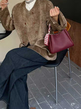 حقيبة يد نسائية كبيرة الحجم لون عنابي بها شريط ستان وحزام قابل للتعديل - KSA